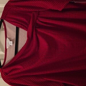 LIZ CLAIBORNE BRAND WOMEN'S PLUS SIZE RED AND BLACK DOTS PULLOVER TOP SIZE XXL